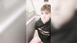 Twunk strokes on a flat (I nearly got caught)