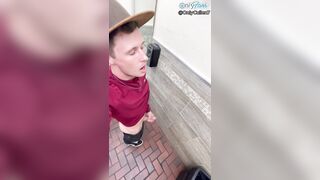 Restaurant Douche Quickie Getting off : Bellowing Noisy And Cummings Quick