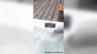 Facial cumshot in warm bath