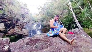 I drained my manmeat near the waterfalls of Minas Gerais.