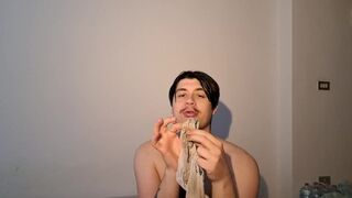 Click the movie to watch how muddy and odorous my socks are!