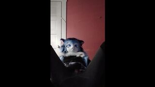 Jizzing and shrieking noisily on the couch