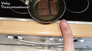 Hasty, noisy fap-off in the kitchen! Torrid chocolate and massive milk for the breakfast of champions!