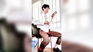 I jacked privately in the lounge at work and ejaculated everywhere