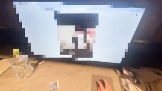 深夜のネカフェでオナホ待機