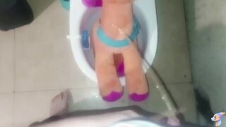 Sunny Starscout Urinate