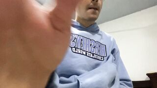 HACIENDO UNOS TRABAJOS PARA LA UNIVERSIDAD