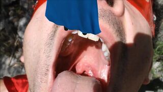 Gigantic supah hero vs little superman (trailer)