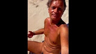 Public Jizz shot Pearl juice Climax at beach Christopheporn Bongacams model