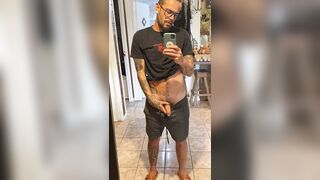 Displaying myself to you ????