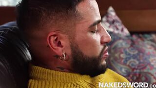 NAKEDSWORD Cole Connor Hankers For Brock Banks Yam-sized Trouser snake