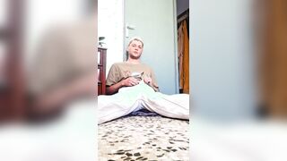 Jerkoff and cum-shot