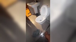 Kinantot ko sa motel si kumpare kasi nasa mall misis namin