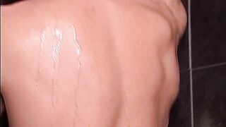 8 SCHOOL JOCKS BATHROOM TOGETHER BEFORE THEIR UNDRESS SHOWCASE