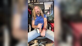 Longhairdude stroke and shoots in Dominos Pizza t-shirt