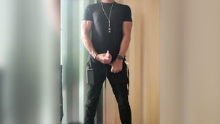 Another Blast of Jism From Alpha DILFJockDad87 in the Deliver Closet