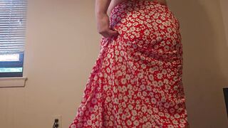 Cash-shot thru microskirt! Gigantic caboose trap wanking off