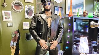 LEATHER WANK! Kennie Jai jacks in leather and spunks for you!