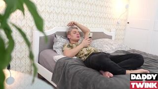 DADDYONTWINK Beefy Den Sport Enjoys Railing Alex Blade Cock-squeezing Brown sphincter