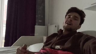 molten hetero school stud drains off his phat cut sausage