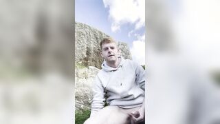 Ginger Twunk fapping in public