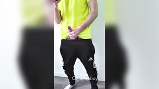 A sporty fellow determined to unwind pressure after coming home from the gym. Getting off, lots of jizm