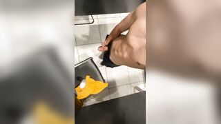 Uber-cute latino lad flexing his bod and chisel