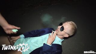 TWINKPOP - Tom Bacan Lights Up A Smoke And Plows Jakob De Lung In Doggy style In The Forest