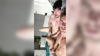 CRIAG MARKS WITH SWEETHEART! DOING COUPLE HAND JOB AND COUPLE JIZZ FLOWS!!