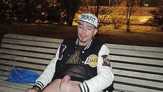 I MASTURBATE OFF AND JISM IN A PARK IN MADRID!!!!