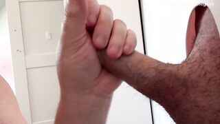 Married Father at the Gloryhole – His Enormous Trunk Splashes in My Gullet