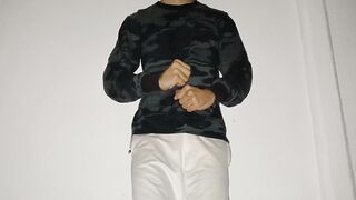 Thin Fit Man Milks While Hoisting – Utter Popshot – 2K