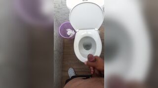 شاب ساخن يستمني