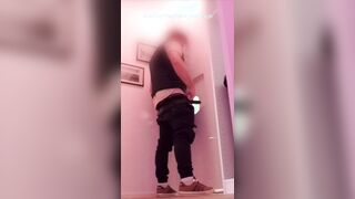 Uncircumcised Man at the Gloryhole – Slow Have fun and a Deep Pull out