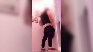 Uncircumcised Man at the Gloryhole – Slow Have fun and a Deep Pull out