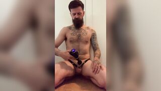 Desperate Purity Fag Wanking Off in an Inverted Cell