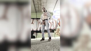 In der Öffentlichkeit wichsen!