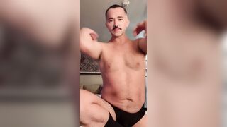 Solo spectacle bear burlesque