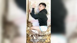 MEXICAN YOUNGSTER GETS NUDE ON TikTok