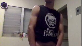 Solo, caliente y listo para que me veas todo,Un striptease privado con final feliz visual.