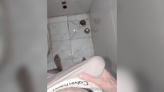PEE - Compilation (Douche, Rest room, POINT OF VIEW)