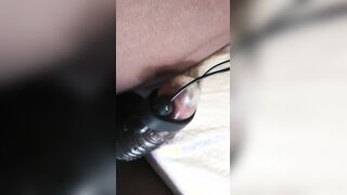 Vibro cum-shot Glanscover e- stim magic wand getting off