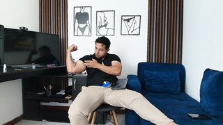 cada vez me calienta mas el jefe