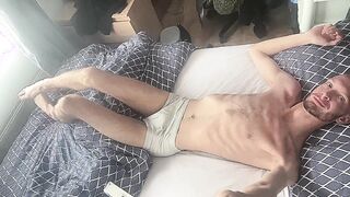 Smooth-shaven supah bony twunk flashes off his fit bod after a lengthy break from content