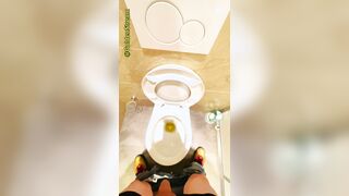 He pees sans flushing! And heads