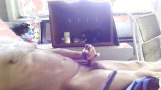 noisy spunking on haunt lounge