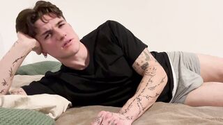 Wanna be my crazy roomie?