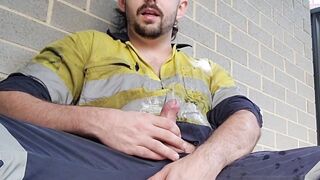 Grubby tradie thumbs his own fuckhole til he pees himself with awakening