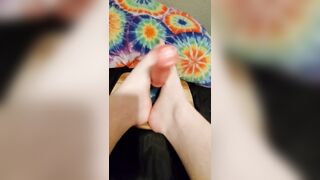 Femboy Experiences Feetjob on Faux-cock