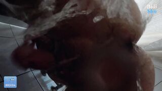 Muscle Guy’s Super-fucking-hot Douche Demonstrate – Super hot Water Dribbles & Luxe Caboose Steals the Gig